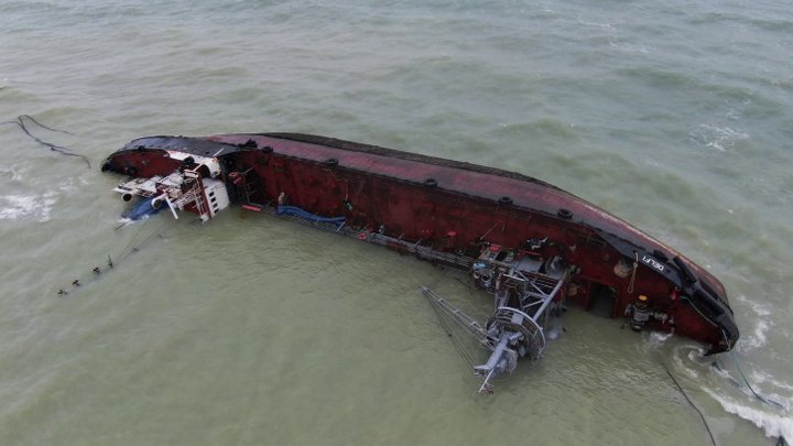 Аварія танкера Delfi під Одесою: підрахували суму збитків