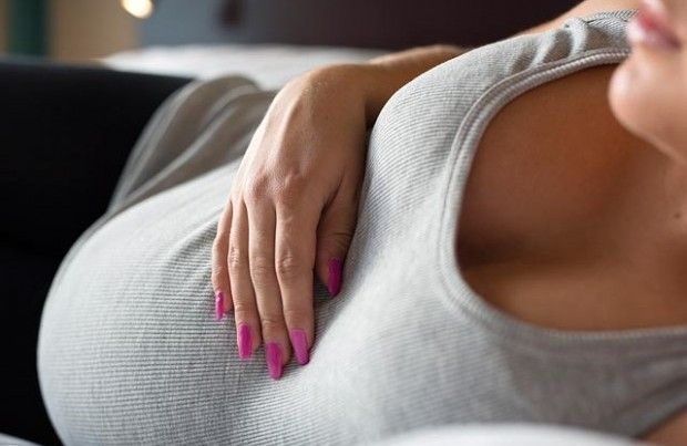 Італійка поскаржилася лікарю на набряк ніг: причиною стала несподівана 8-місячна вагітність