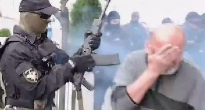 Протести у Білорусі: у Гомелі силовики стріляли з автомата (відео)