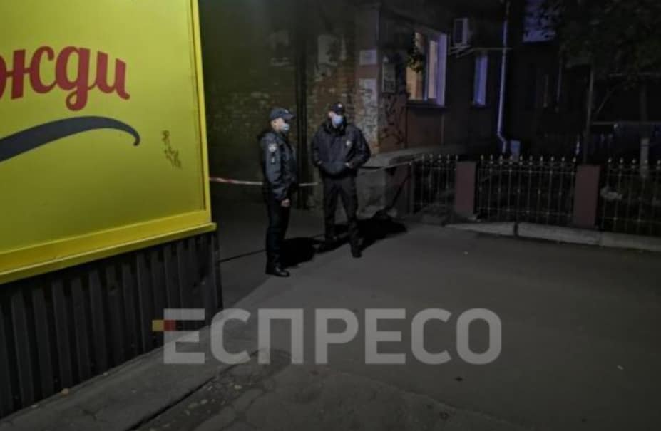 Били ножем в спину: фото, відео і нові деталі звірячого вбивства власниці магазину в Києві