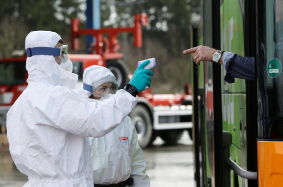 У Чехії новий антирекорд: майже 4500 випадків коронавірусу за добу
