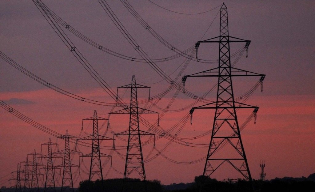 Тарифи на електроенергію можуть вирости на 30%: що чекає українців у 2021 році