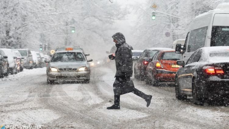 Чотири регіони України накриє снігом, синоптики очікують нічні заморозки: Прогноз погоди на сьогодні