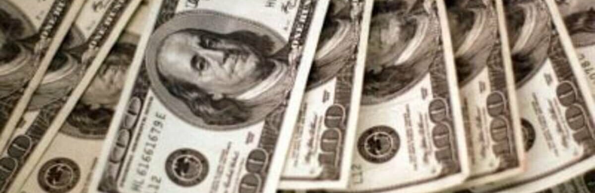 “Долар несе цим українцям розчарування, курс валют шаленітиме прямо наступного тижня”: чи треба бігти в обмінники